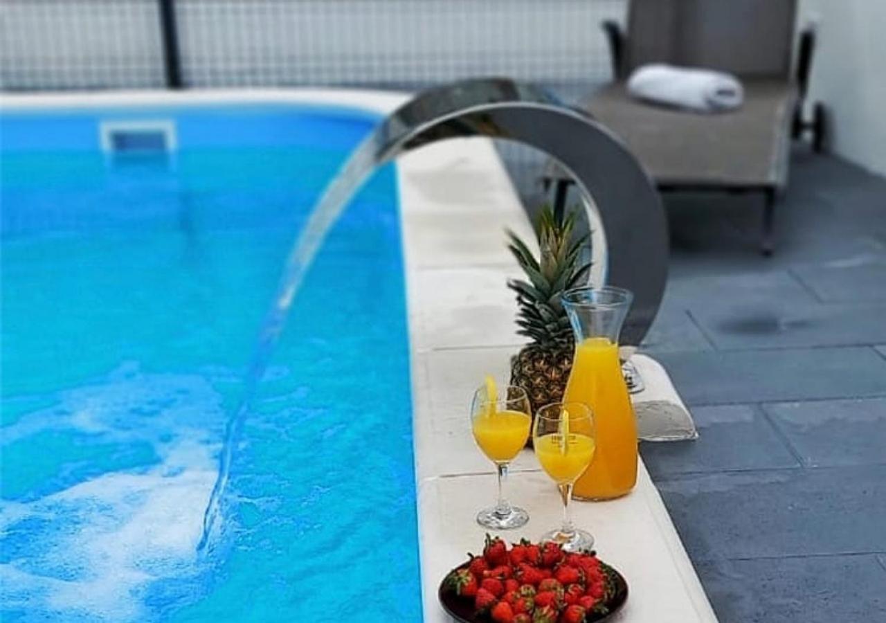 טרוגיר Apartment With Heated Pool And Sea View מראה חיצוני תמונה