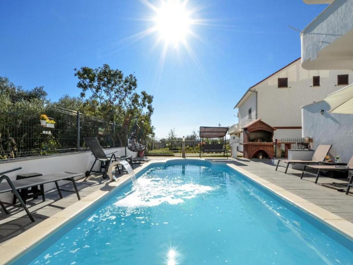 טרוגיר Apartment With Heated Pool And Sea View מראה חיצוני תמונה