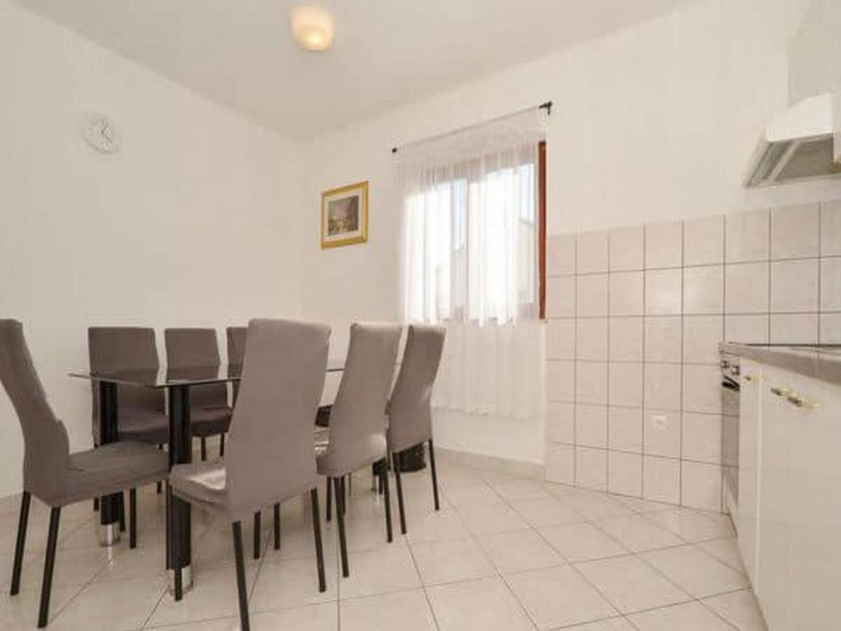 טרוגיר Apartment With Heated Pool And Sea View מראה חיצוני תמונה